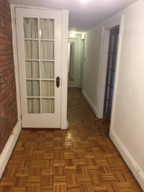 Building Photo - 574 Pacific St