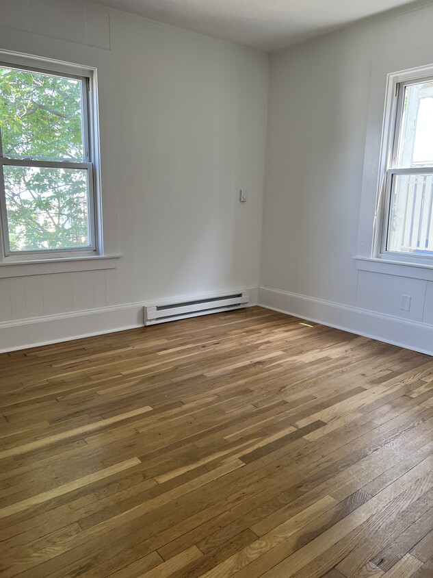 Primary Photo - 112 Adams St