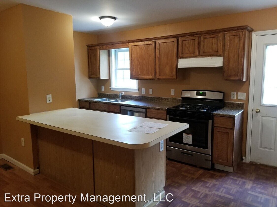 Foto principal - 3 br, 1.5 bath House - 419 Lamberton St