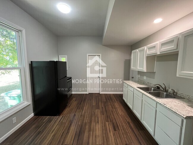 Foto del edificio - 427 S 12th St