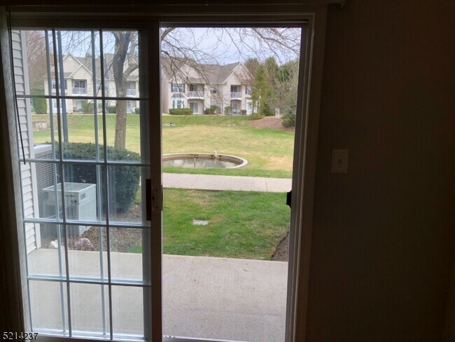 Building Photo - 420 Cambridge Dr