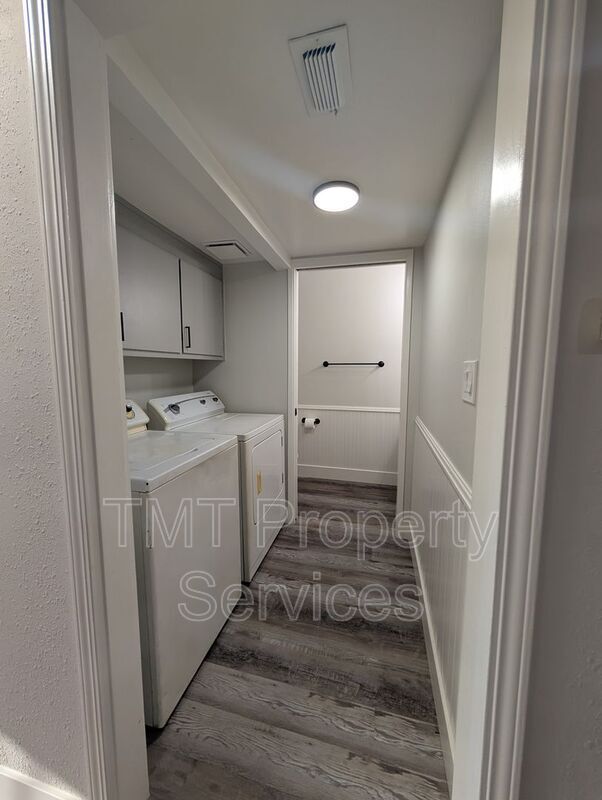 Foto del edificio - 4068 Weymouth Ln