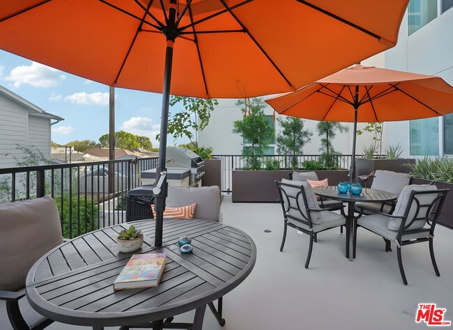 Building Photo - 3518 Chesapeake Ave