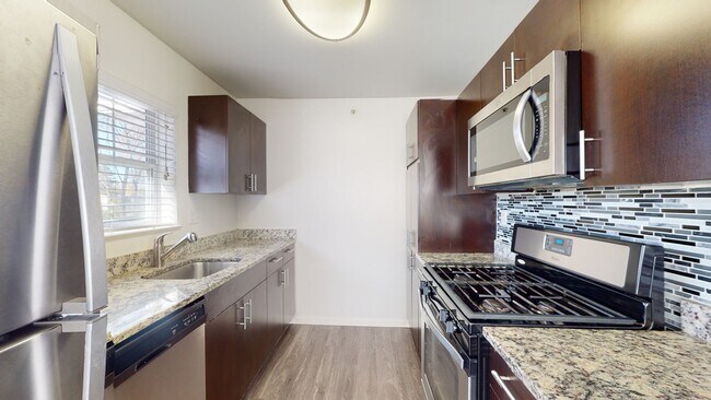 Interior Photo - 14 North
