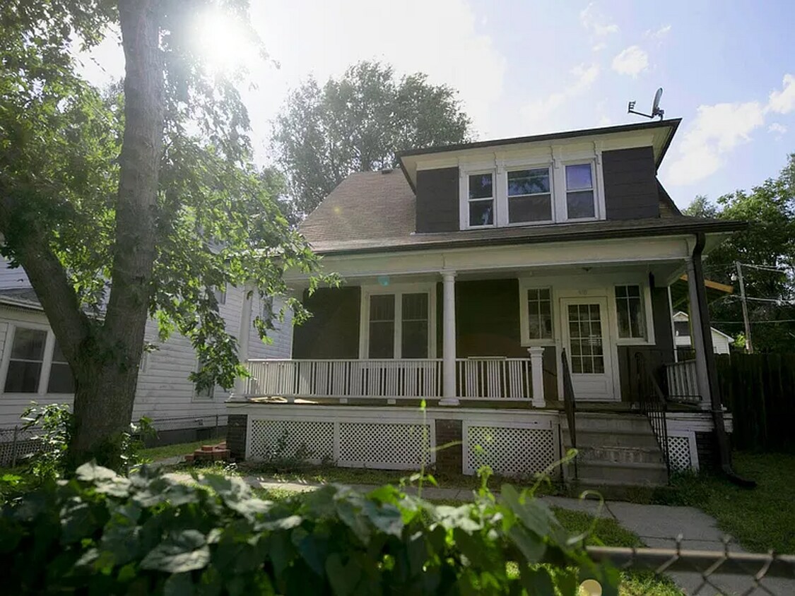 Foto principal - 910 S 25th St