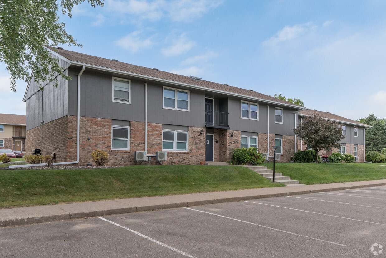 Eagle Rock Apartments Apartments in River Falls, WI