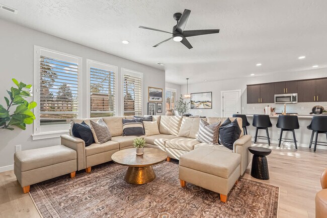 Foto del edificio - 10053 W Lyrical Dr