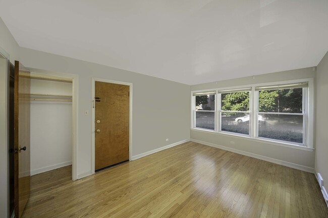 Building Photo - 8237 Kilpatrick Ave