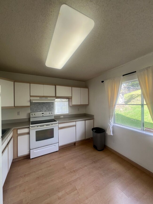 Building Photo - 1 Bed 1 Bath 2 Parking in Mililani