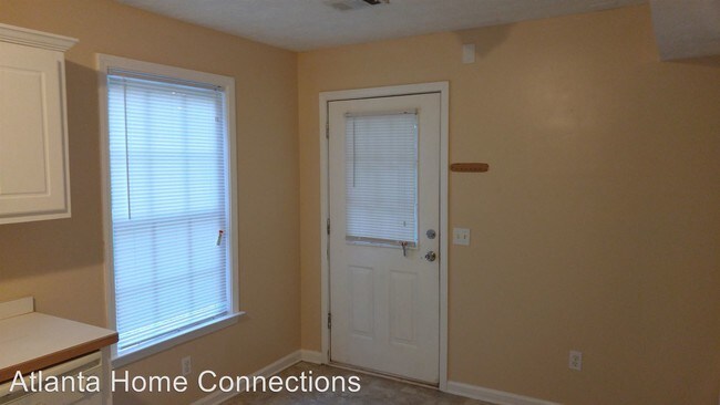 Building Photo - 61 Twin Lakes Rd