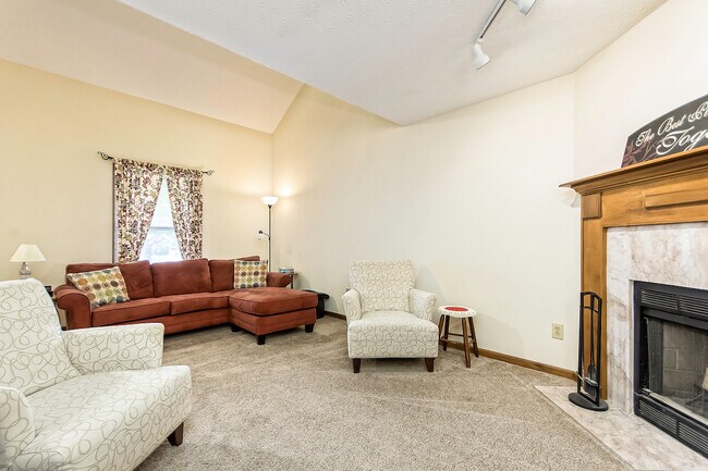 Building Photo - 8308 Talia Ct