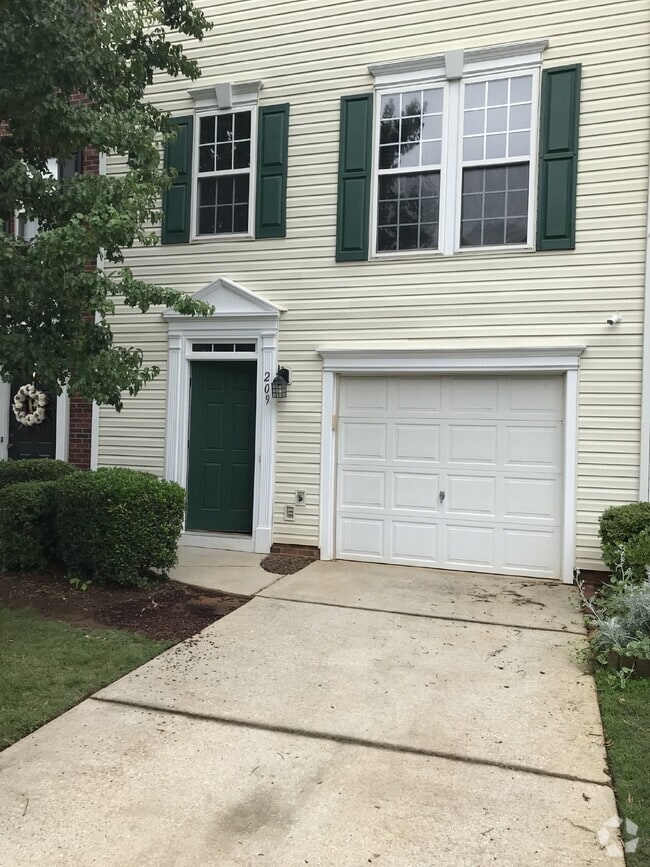 Building Photo - 209 Summerston Pl