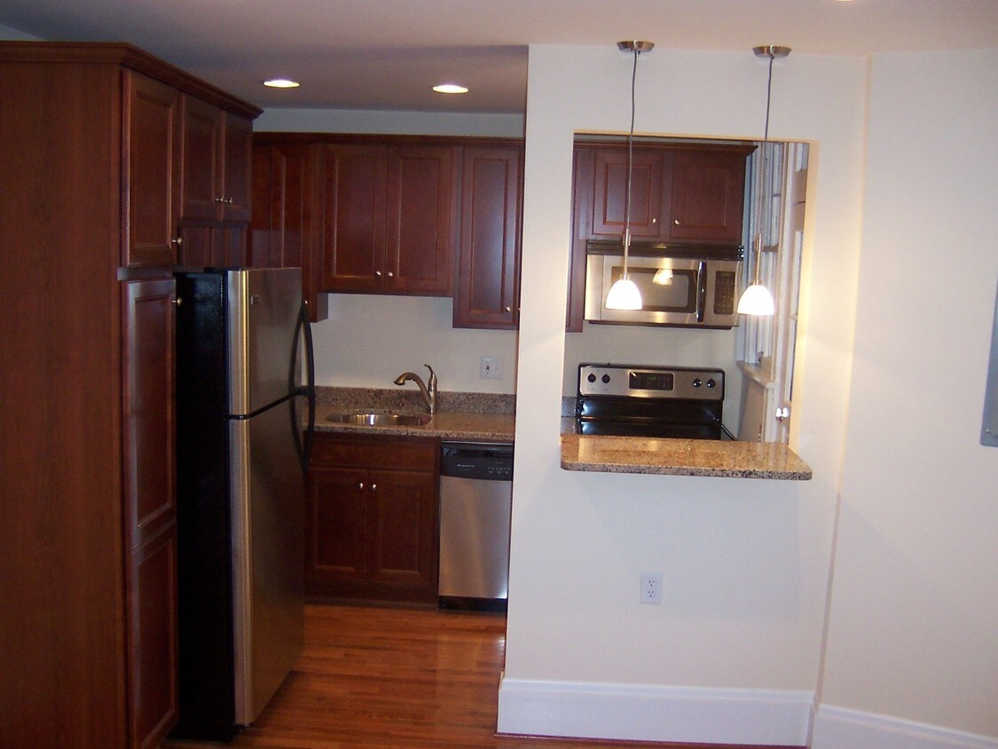 Primary Photo - 3020 Patterson Ave
