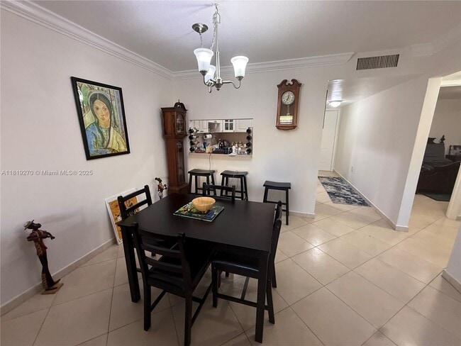 Foto del edificio - 1555 W 44th Pl