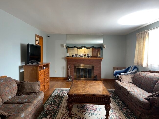 Building Photo - 39 Mill Rd