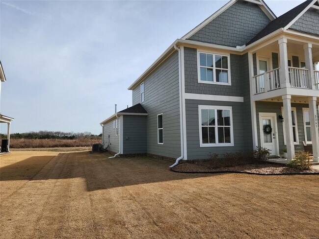 Building Photo - 2261 Crossroads Pass