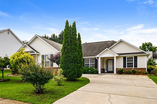 Building Photo - 5250 Yellow Pine Dr