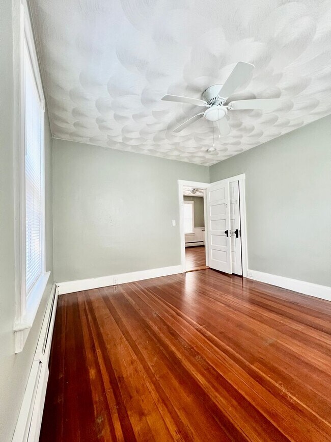 Foto del edificio - 89 Rochambeau Ave