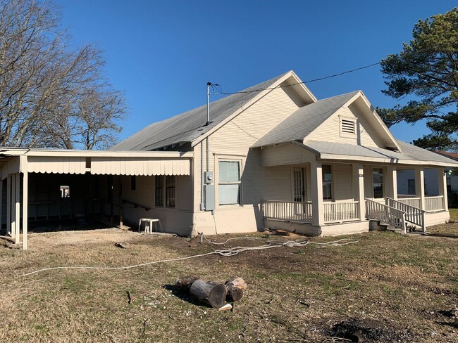 Building Photo - FOR SALE IN COOLIDGE TX! 3 BED 2 BATH HOME...