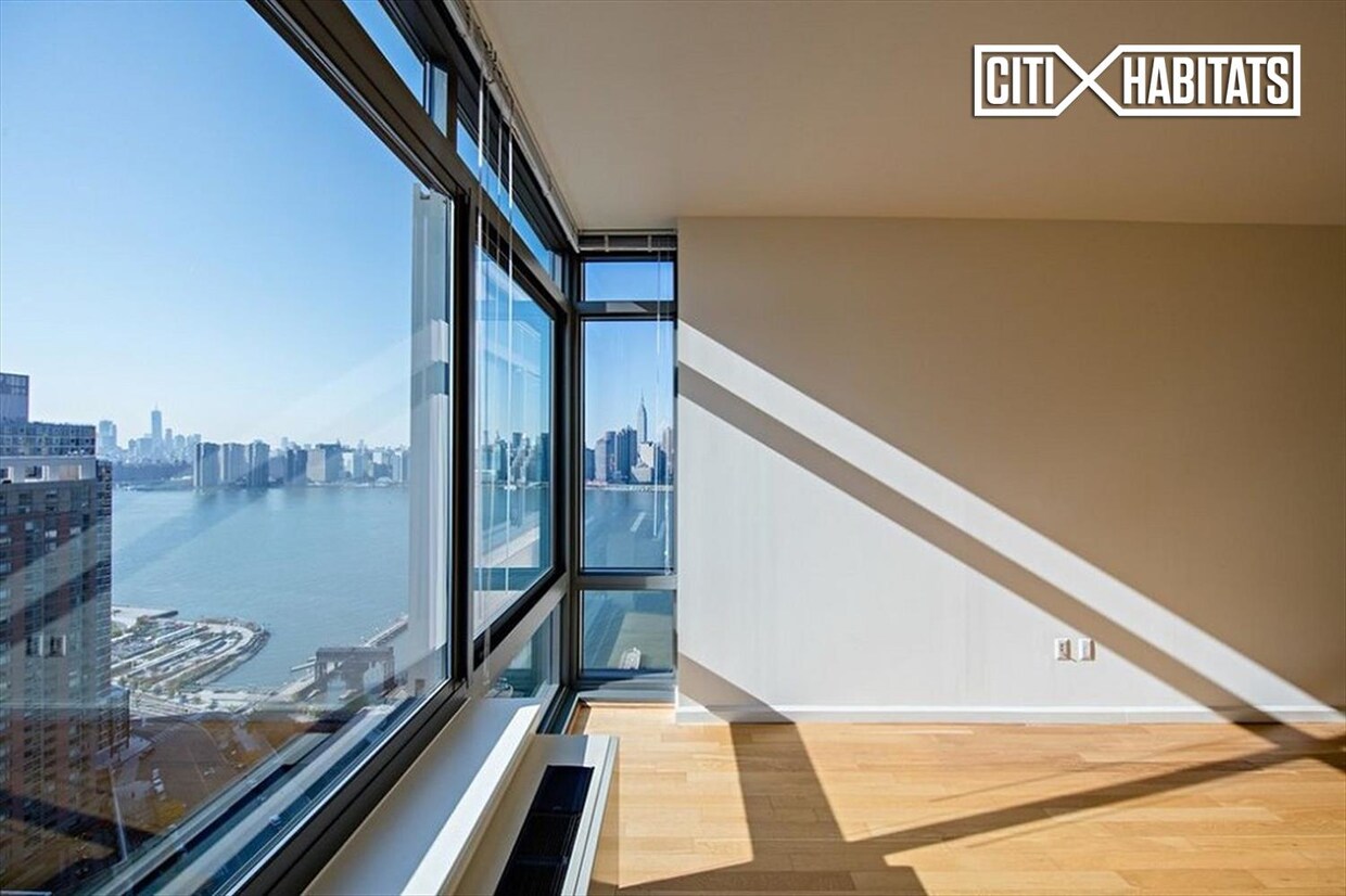 Building Photo - Avalon Riverview North