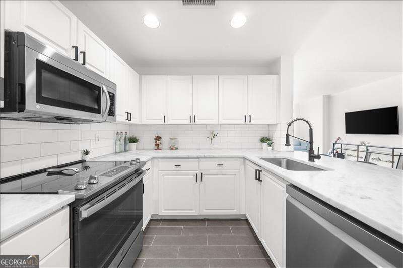 Primary Photo - 3475 Oak Valley Rd NE