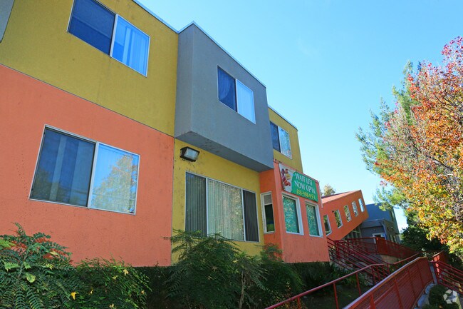 Building Photo - Regency 50