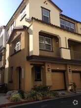 Building Photo - 766 Cedarville Ln