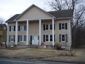 Building Photo - 58 Main St