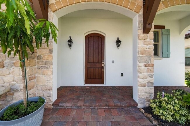 Building Photo - 10397 Royal Cypress Way