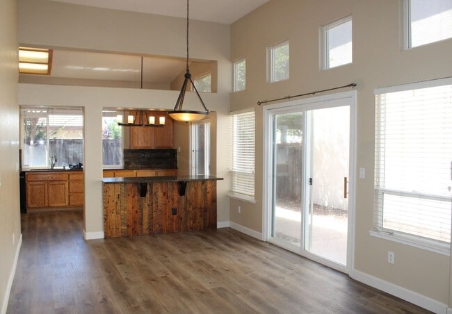 Building Photo - 5364 Delta Dr