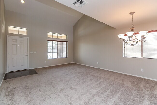 Foto del edificio - 1924 W Gold Mine Way