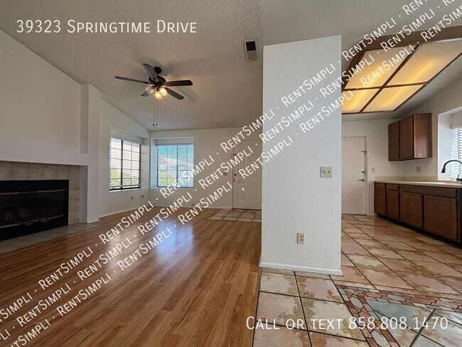 Foto del edificio - 39323 Springtime Dr