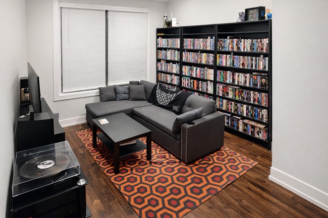 Foto del edificio - 2957 N Milwaukee Ave