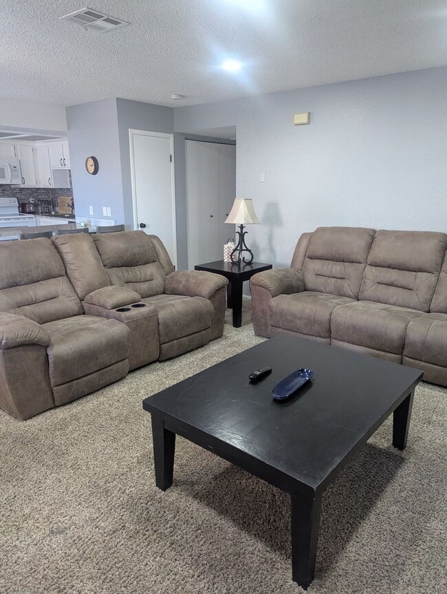 Building Photo - Furnished Rock l - Condo