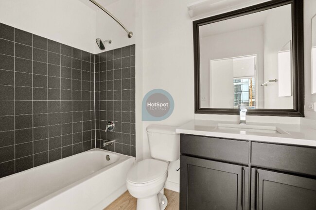 Photo - 1410 S State St Apartment