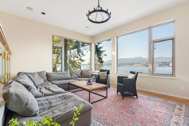 Building Photo - 2603 Wall St