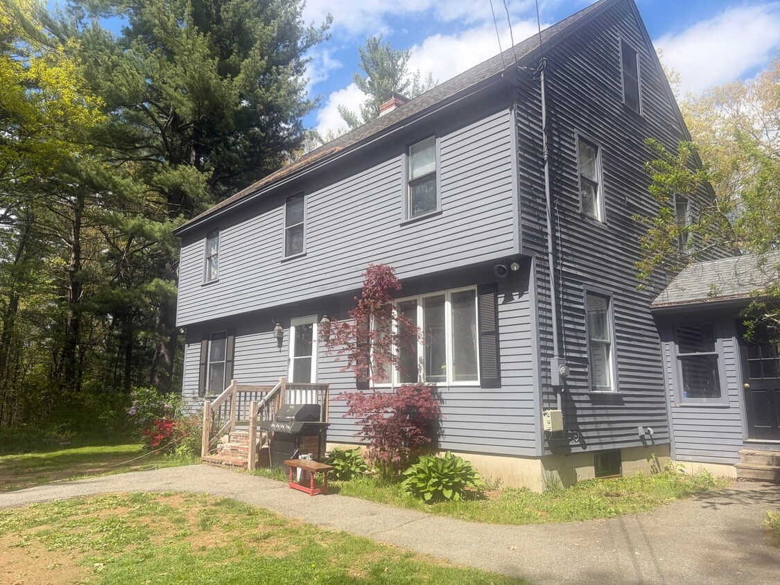 Building Photo - 179 Old Ferry Dr