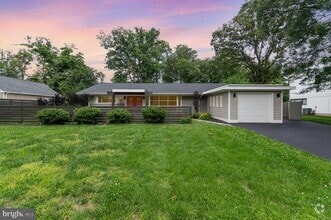 Building Photo - 7737 Schelhorn Rd