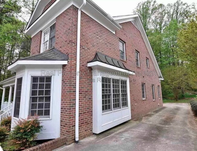 Building Photo - 3528 Eden Croft Dr