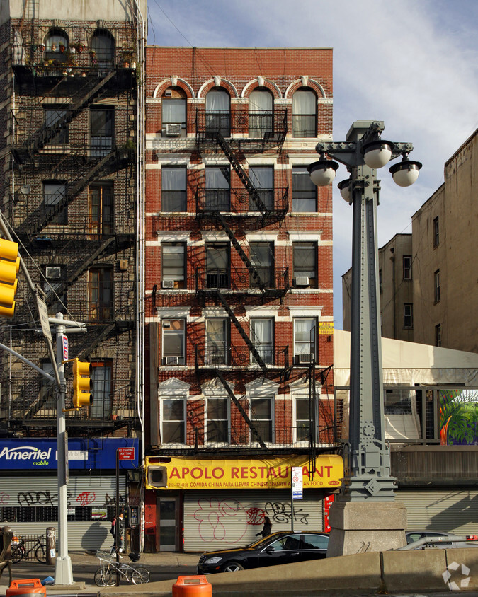 Foto principal - 168 1/2 Delancey St
