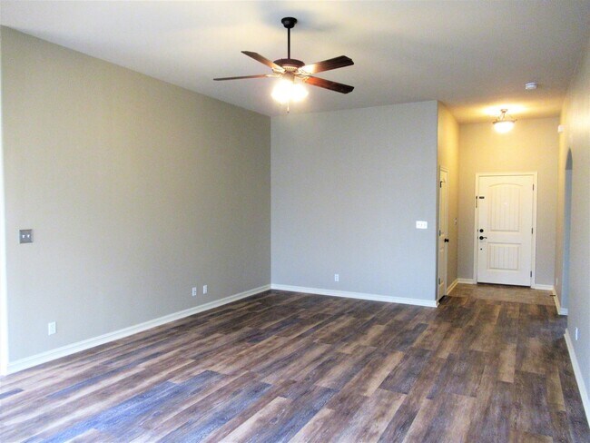 Foto del edificio - FOR RENT-ASHBURY PARK II, COLLINSVILLE