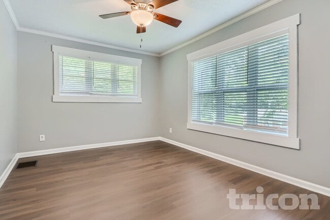 Foto del edificio - 141 Fairview Dr