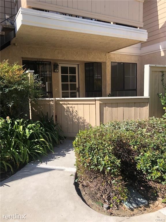 Building Photo - 12651 Briarglen Loop