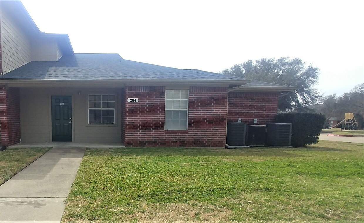 2 bed, 1 bath Downstairs Apartment Availab... - 2 bed, 1 bath Downstairs Apartment Availab...