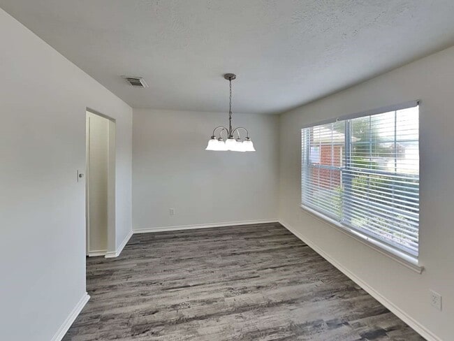 Foto del edificio - 6830 Atasca Creek Dr