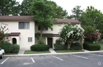 Building Photo - 2735 SW 35th Pl