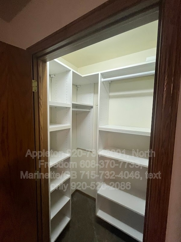 Building Photo - 600 S Westland Dr