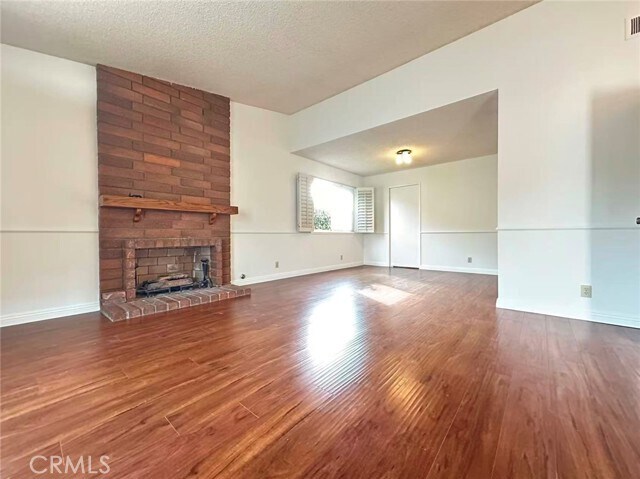 Building Photo - 877 Golden Prados Dr