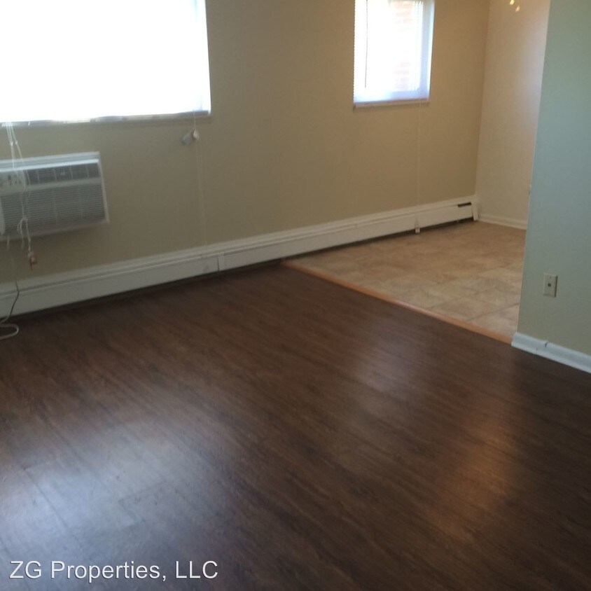 Primary Photo - 5000 Robinhood Dr