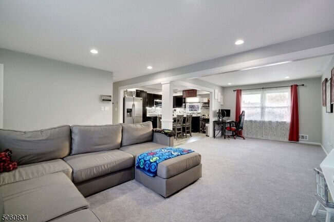 Foto del edificio - 485 E Scott Ave